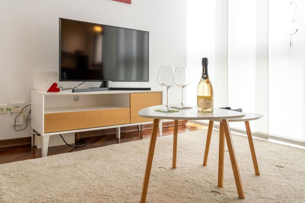 Duomo-PortaromanaXxl Home Terrace & Free Parking Милано Екстериор снимка