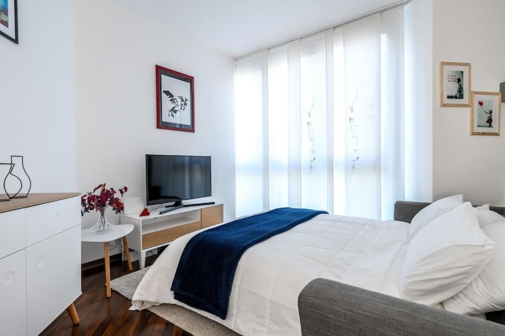 Duomo-PortaromanaXxl Home Terrace & Free Parking Милано Екстериор снимка