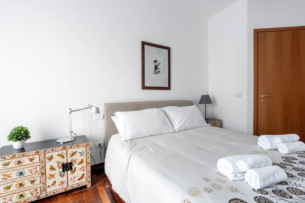Duomo-PortaromanaXxl Home Terrace & Free Parking Милано Екстериор снимка